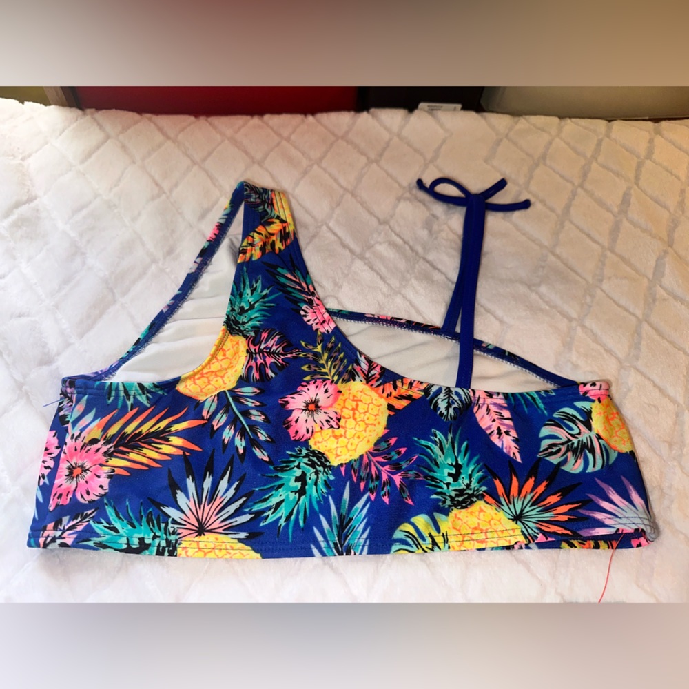 💙🌴NWT SWIM TOP - Picture 5 of 6